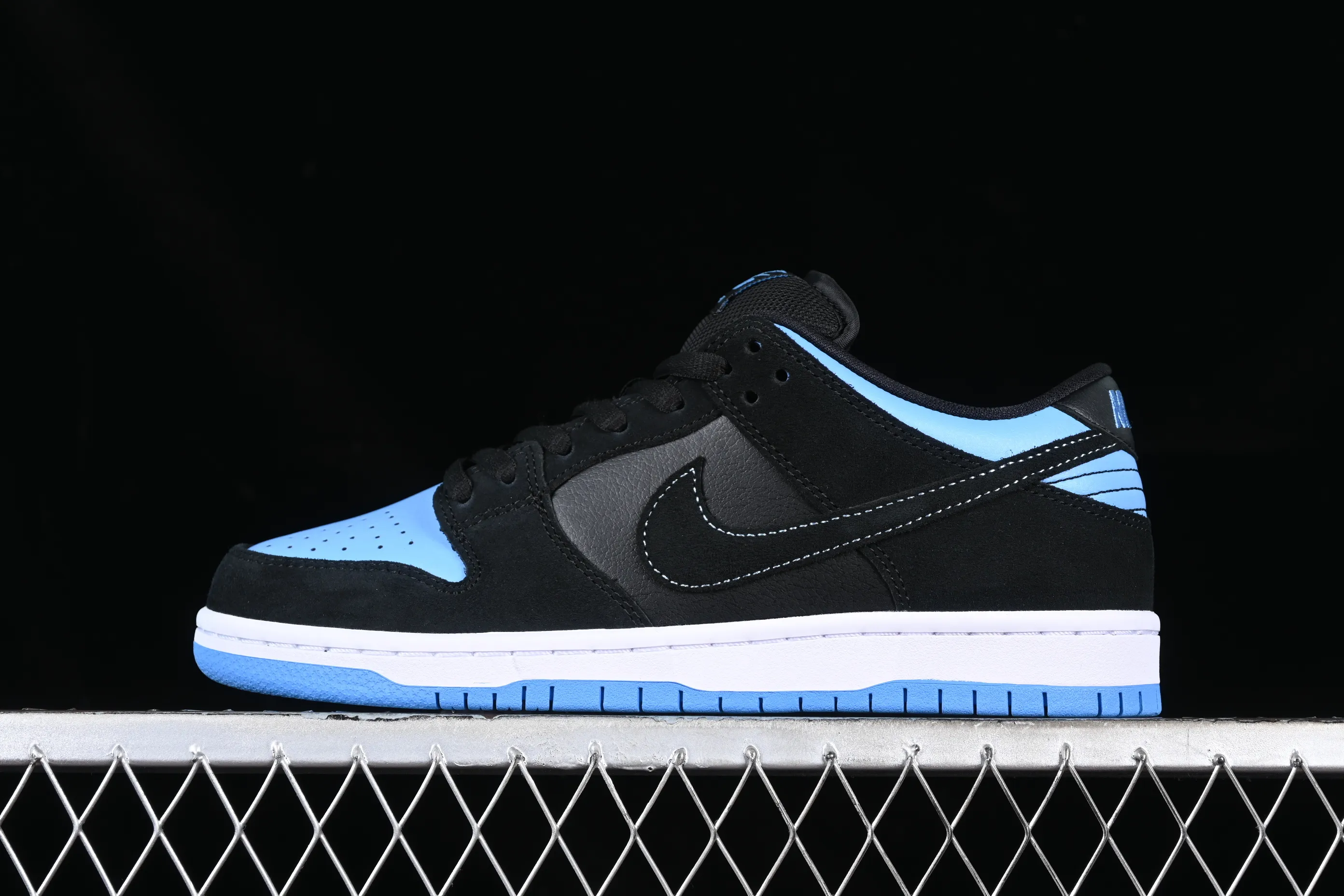 All categories Nk SB Dunk Series Nk SB Dunk Low low-top sneakers Nk SB Dunk Low "J-PACK 2" Black University Blue SB low-top sports and leisure sneakers 304292-048